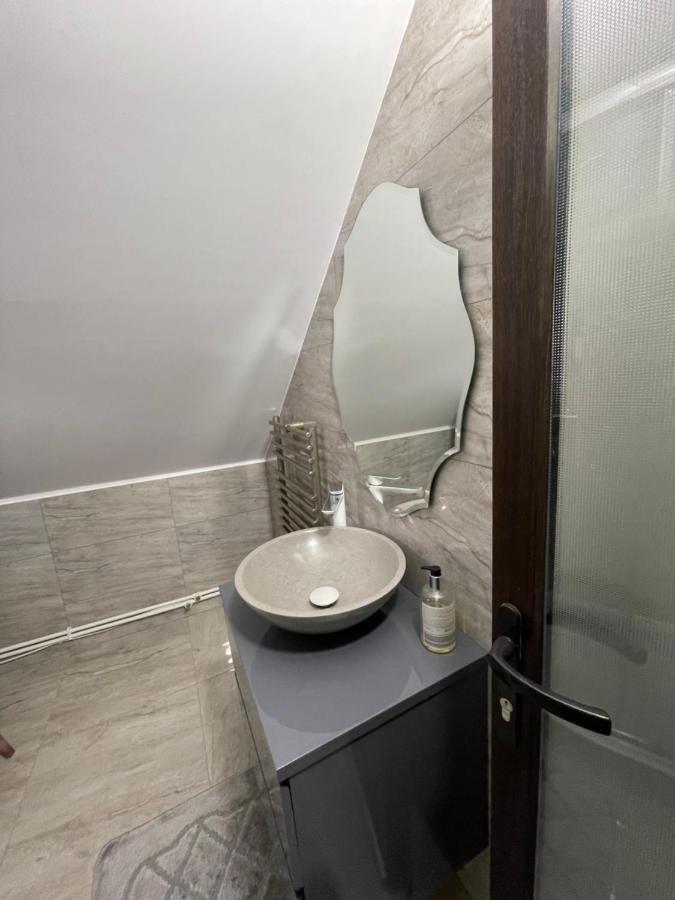 Apartelim Manastirea Humorului Luaran gambar