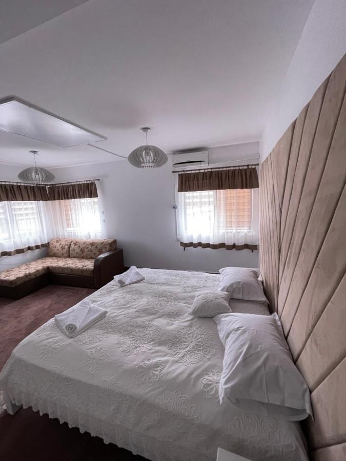 Apartelim Manastirea Humorului Luaran gambar