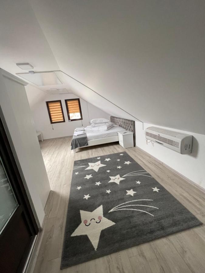 Apartelim Manastirea Humorului Luaran gambar